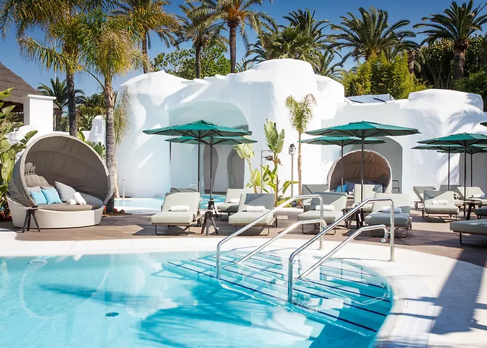 מלון The Oasis By Don Carlos (adults Only)