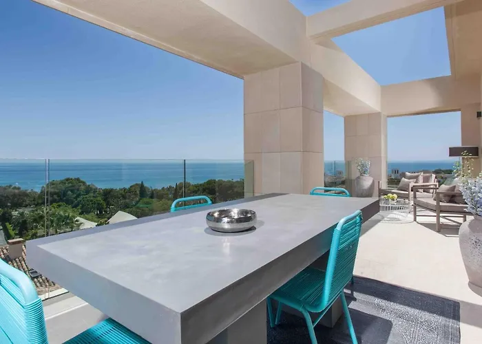 מלון The Oasis By Don Carlos (adults Only)