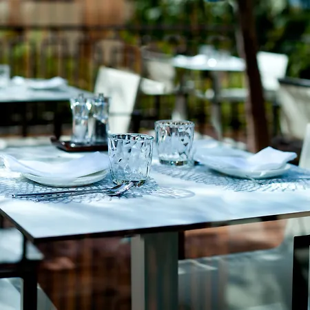 The Oasis By Don Carlos (adults Only) Szálloda Marbella