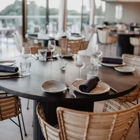 The Oasis By Don Carlos (adults Only) מלון מארבלה