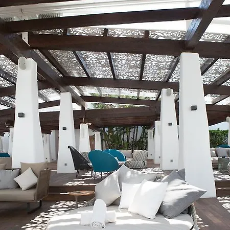 The Oasis By Don Carlos (adults Only) מלון 5*